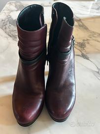 Stivaletti bordeax e blu