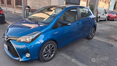 Toyota Yaris HYBRID ACTIVE EURO 6B