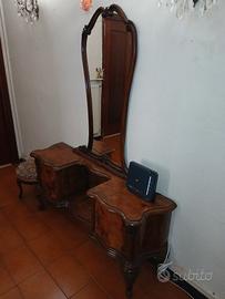 Petineuse chippendale