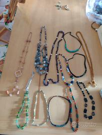 Stock 12 collane di varie forme e colori
