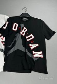 t shirt Nike Jordan nuova mai usata taglia s nera