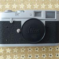 Leica M1