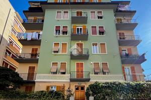 4 LOCALI A LA SPEZIA