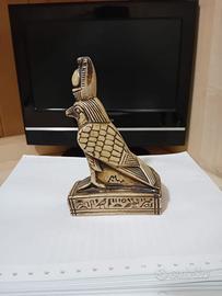 Statuetta egizia da collezione.