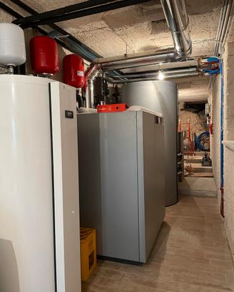 aldaia a pellet Vitoligno 300 C 32 kw e Puffer