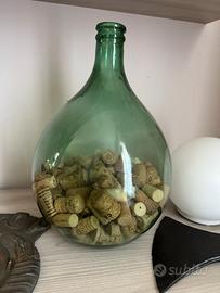 Damigiana con tappi si sughero