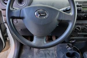 DAIHATSU MATERIA 2007 - VOLANTE