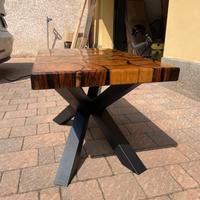 Tavolino da caffè legno e resina