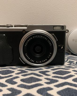 Fujifilm X70
