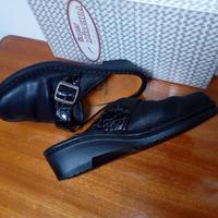 Ciabatta Chiusa con Fibbia e Plantare Estraibile