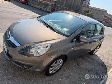 Opel corsa 2011