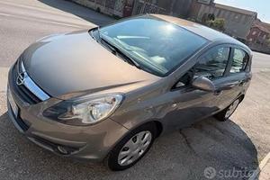 Opel corsa 2011