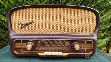 Radio d'epoca Minerva Sempione 556/9