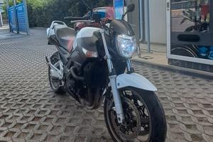Suzuki Gsr 600 