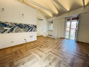 CASA SEMINDIPENDENTE A RIVOLI
