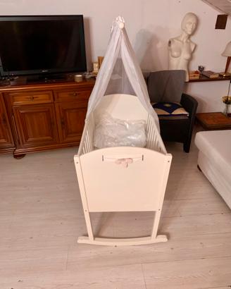 Culla lettino a dondolo in legno