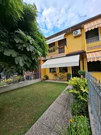 Villetta a Schiera su Due Piani con Giardino