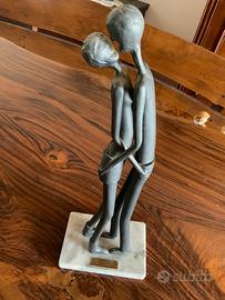 Statua in ghisa Amanti - firmata D.PIPOLI