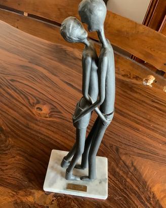 Statua in ghisa Amanti - firmata D.PIPOLI