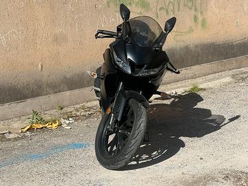 Yamaha Yzf r125