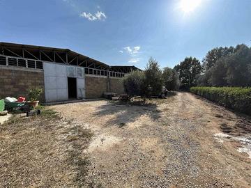 Immobile di 200 m² con 1 locale a Tuscania
