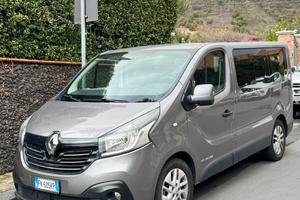 Renault trafic IV van 9 posti