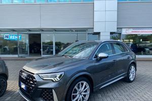 AUDI RS Q3 quattro S tronic