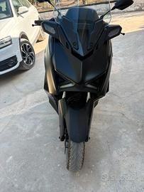 X-max 125 tech-max