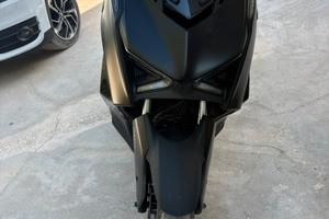 X-max 125 tech-max