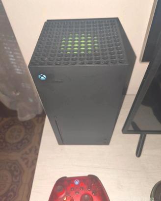 Xbox serie X  con giochi e controller