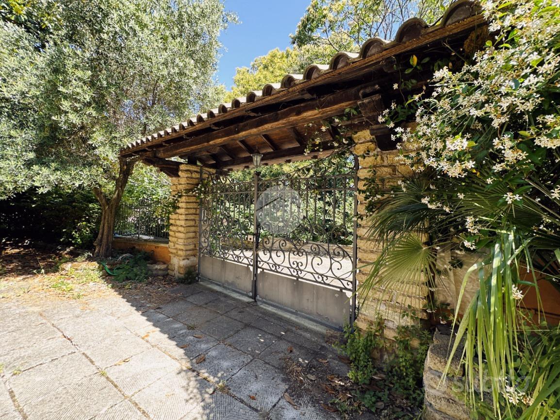 BIFAMILIARE A MONTE PORZIO CATONE - Vista 2