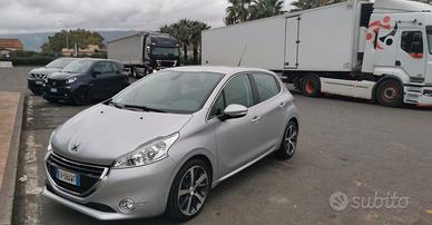 Peugeot 208 1.6 115 CV