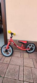 Balance  bike Ferrari chicco - bici bambino 