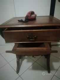 tavolino vintage in legno massello 