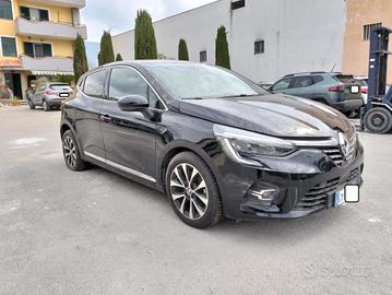 Renault Clio 1.6 Hybrid E-Tech 145cv 2023 SINISTRA