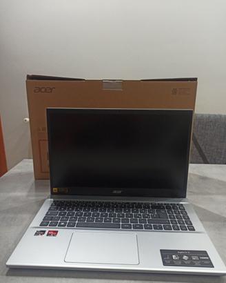 PC Portatile Acer Aspire 3 - Ryzen 5 / 16 Gb Ram