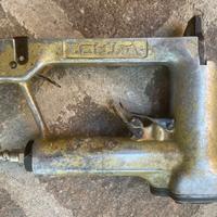 Graffettatrice pneumatica