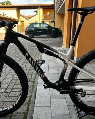 Canyon lux cf7