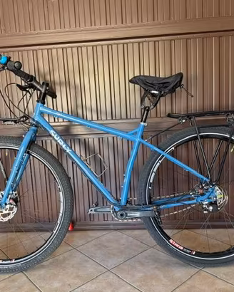 Surly Ogre con mozzo Rohloff e Dinamo - Expedition