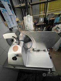 Attrezzatura lavoro negozio alimentari