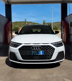 AUDI A1 SPB 30 TFSI Identity Black (81kw)