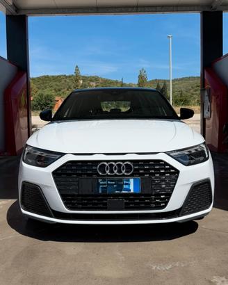 AUDI A1 SPB 30 TFSI Identity Black (81kw)