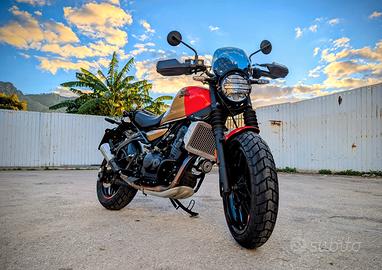 Royal Enfield Guerrilla 450 Gold Dip