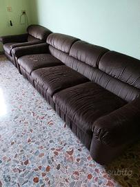Divano letto 3 posti e 2 poltrone