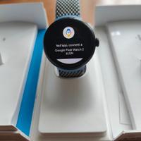 Google Pixel Watch 2 con  accessori come da foto