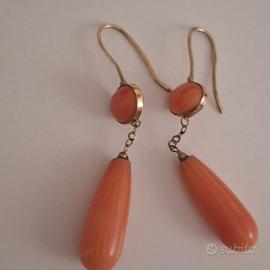 ORECCHINI ORO 18KT E CORALLO
