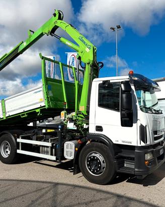 IVECO EUROCARGO 180E25K ribaltabile + gru