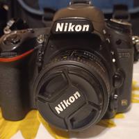 Nikon D750 con obiettivo e accessori 