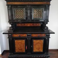 Credenza vintage con vetrina