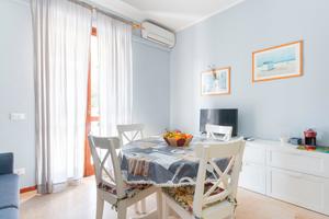 Bilocale con grande terrazza